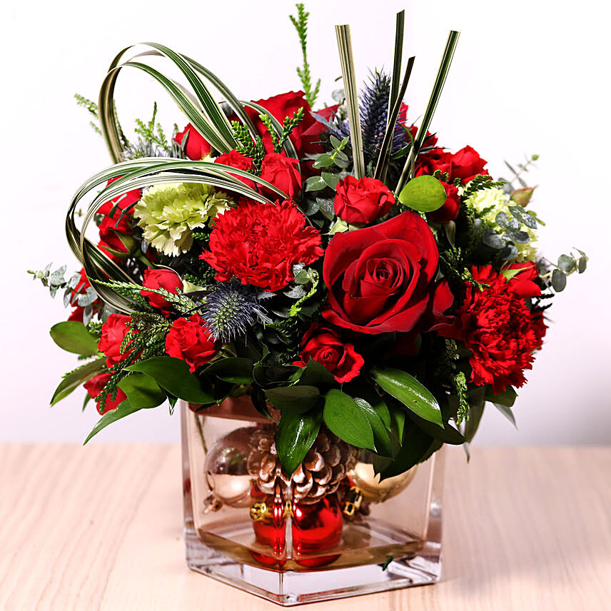 Decorative Xmas Floral Vase: Fresh Flowers 