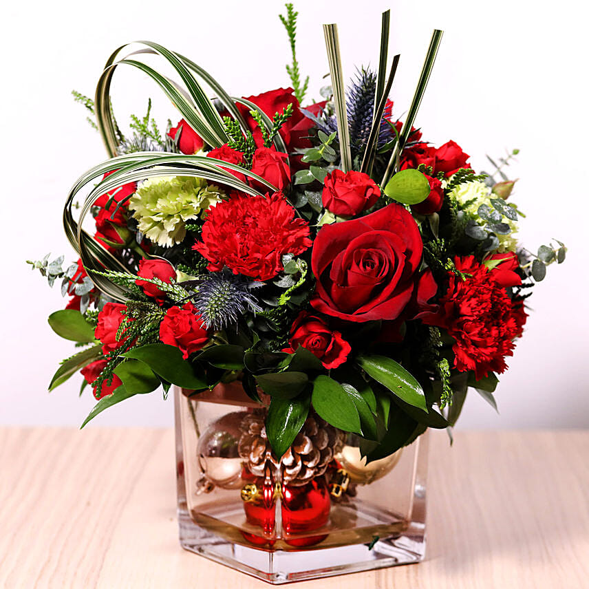 Decorative Xmas Floral Vase: Christmas Flowers