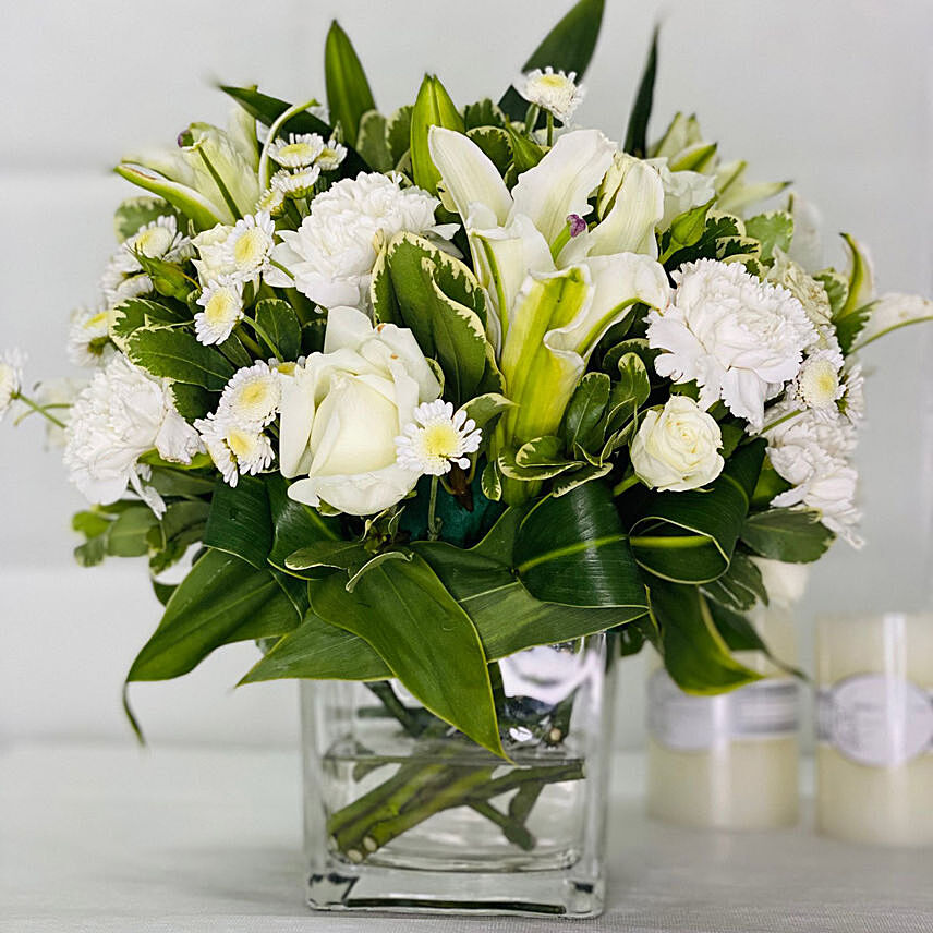 White Beauty: Lily Bouquet