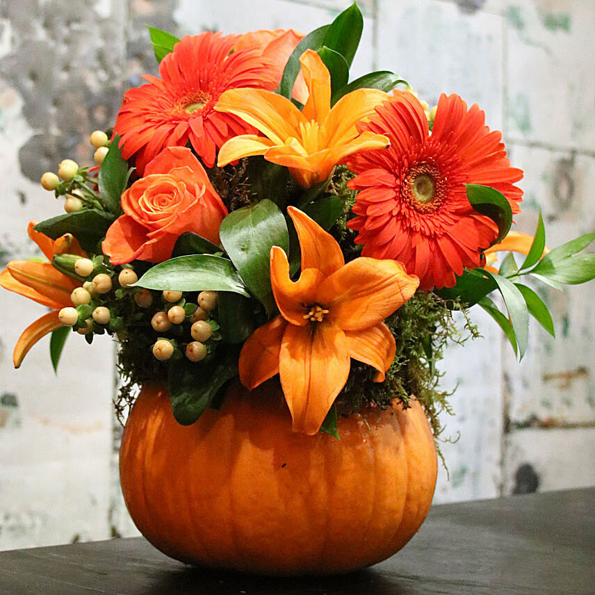 Pumpkin Floral Arrangement: Thanksgiving Gifts