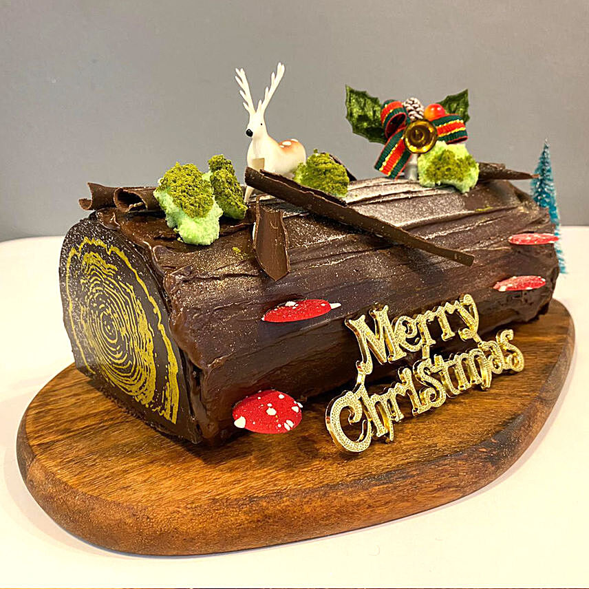 Festive Christmas Tree Chocolate Log Cake: Christmas Log Cake