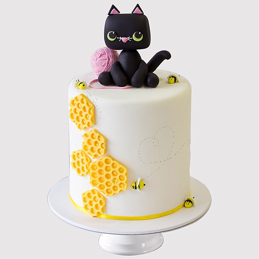 Cat Playing Designer Cake: Cat Theme Cakes For Birthday