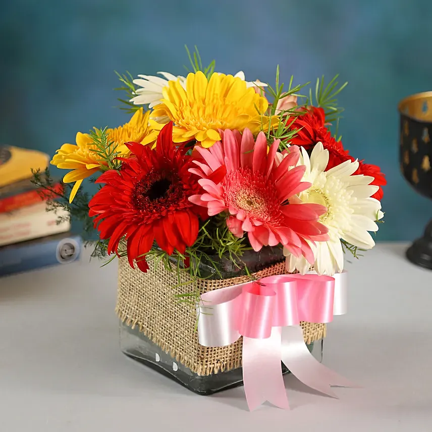 Petite Mixed Gerbera Floral Vase: Gerbera Bouquet