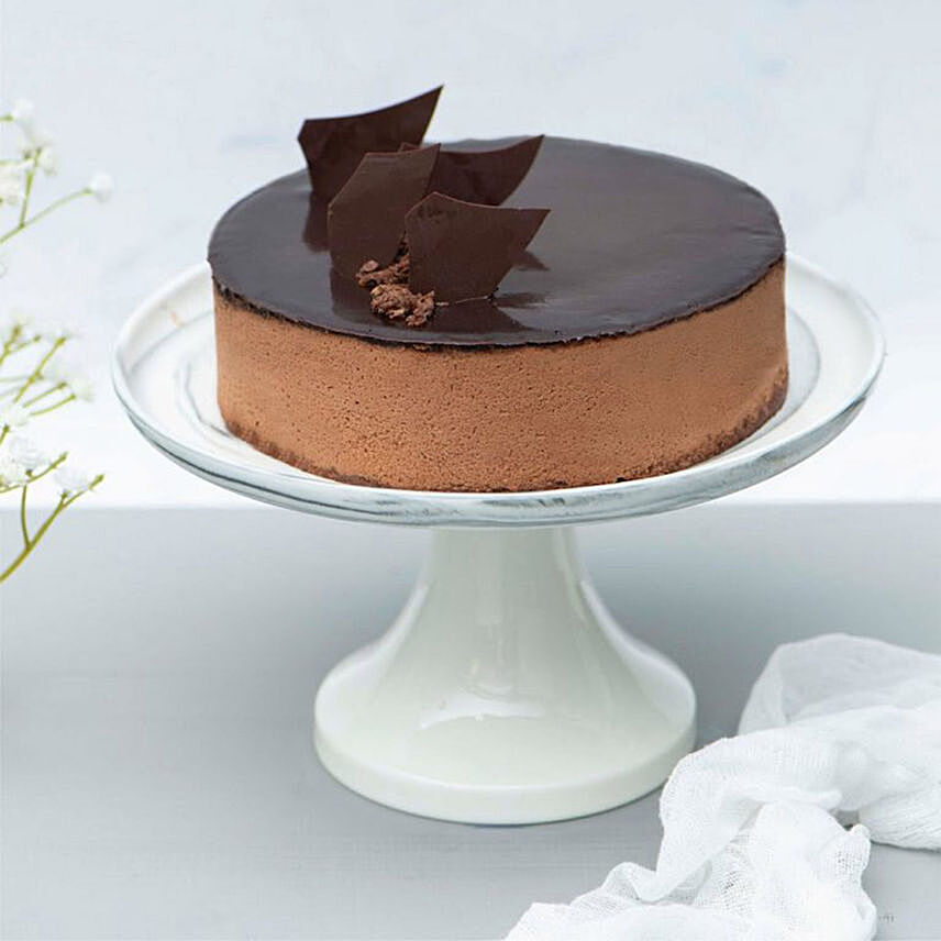 Irresistible Crunchy Chocolate Cake: Valentine Cake