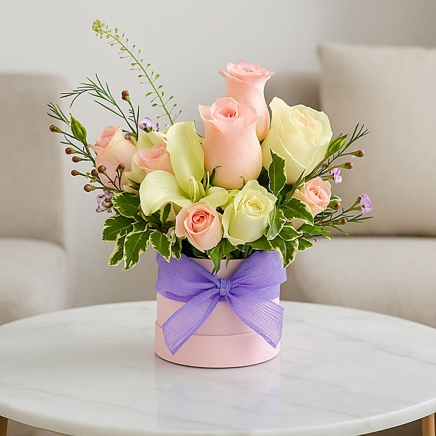 Mesmerising Floral Charm Arrangement: Flower Arrangements