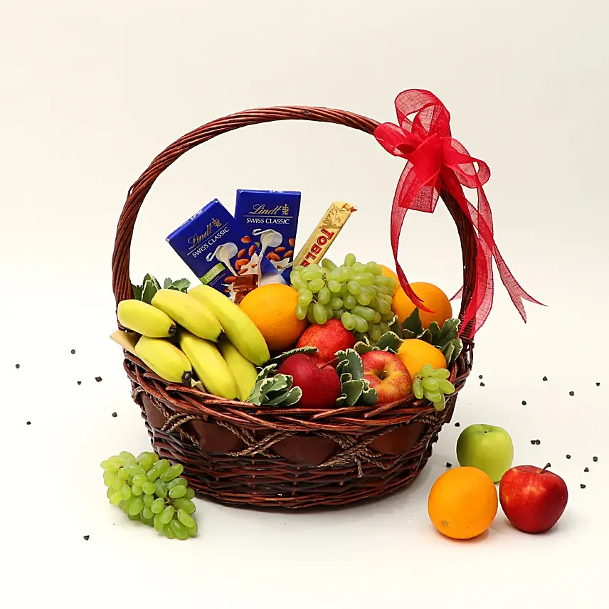 Delicious Fruitful Hamper: Birthday Basket Arrangement