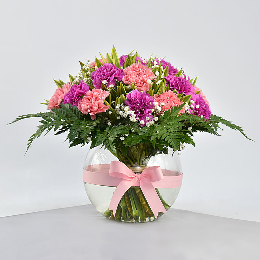 Beauty Of Carnation Flower Arrangement: Housewarming Gifts