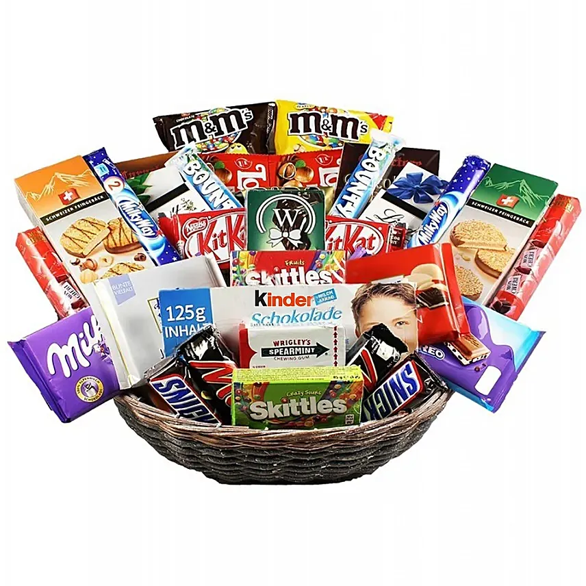 Easter Snacks Basket: Ramadan Hampers