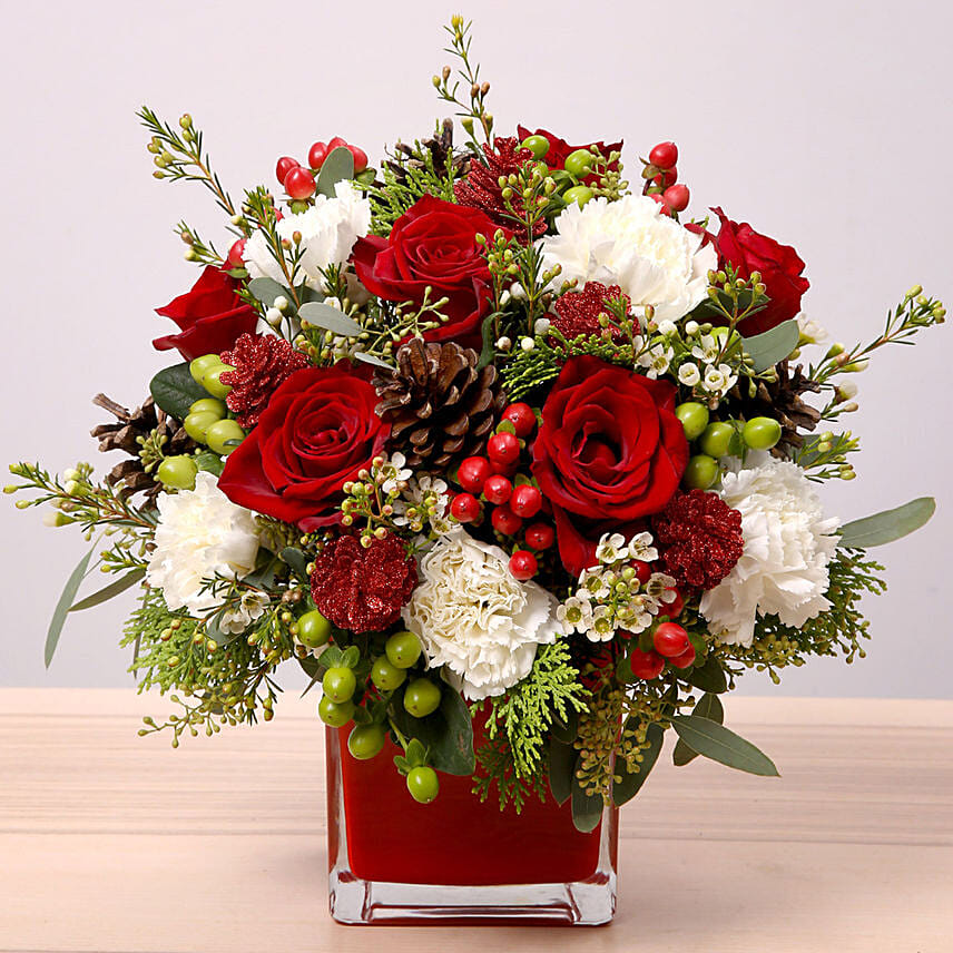 Xmas Red Floral Vase: Flower Arrangements For Birthday