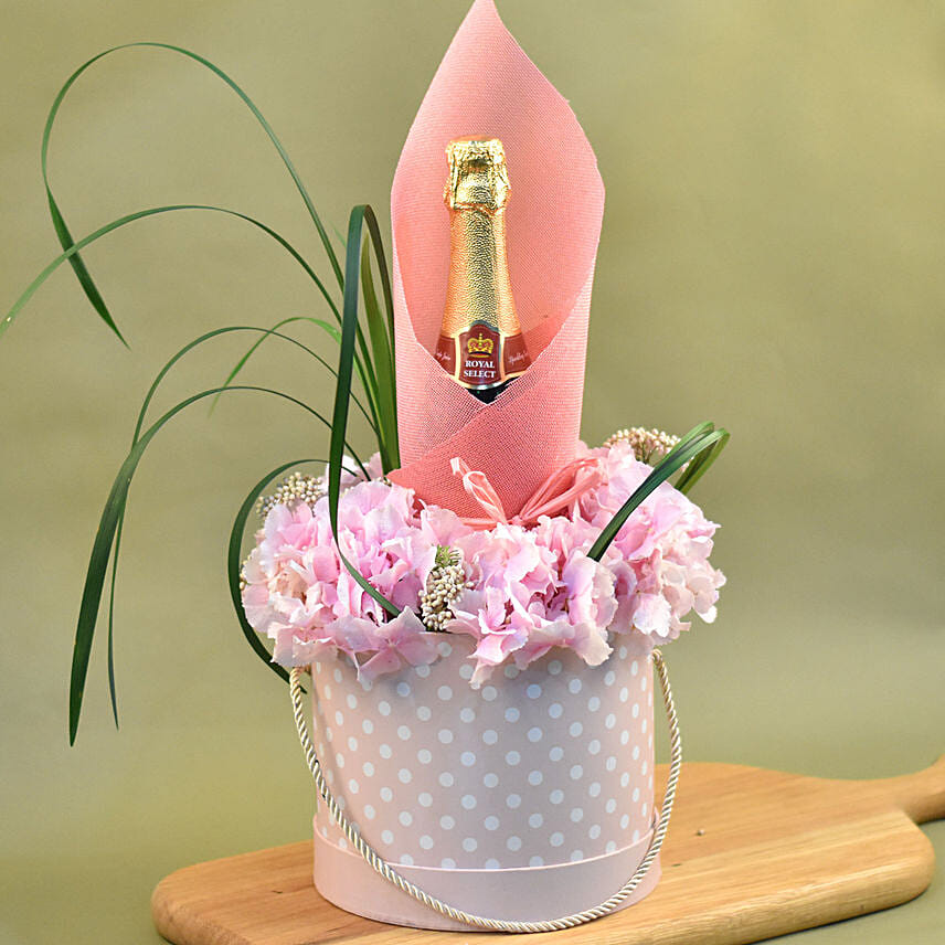 Hydrangea & Sparkling Juice Pink Box: Flowers with Wine