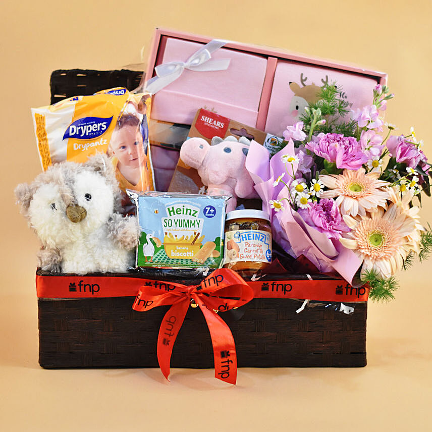 Brown Straw Basket Baby Hamper: Combo Gifts