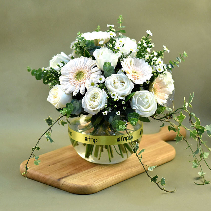 Soothing Mixed Flowers Fish Bowl Vase: Bouquet of Roses
