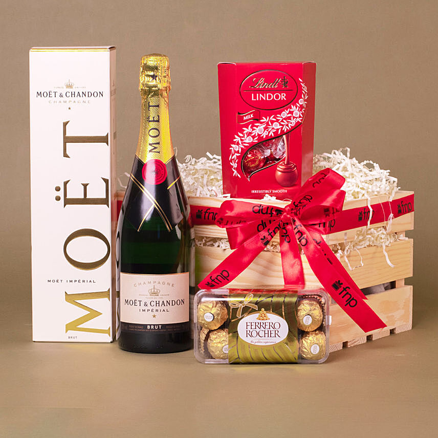 Champagne N Praline Treat Hamper: One Hour Gift Hampers Delivery