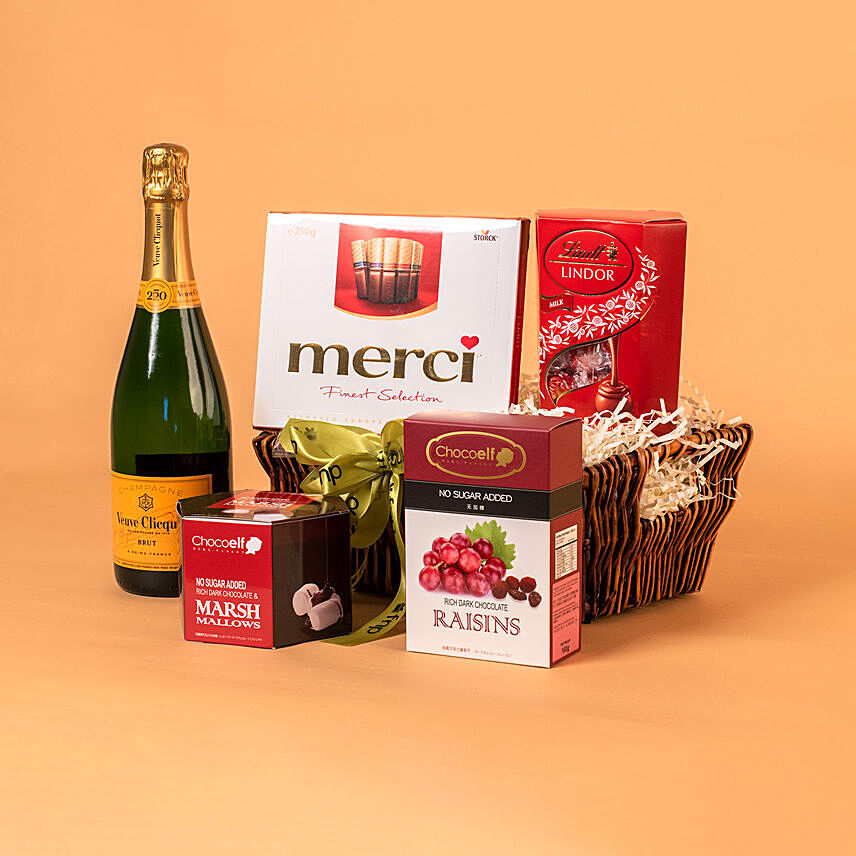 Chocolate N Caramels Gift Basket: Wine Hampers