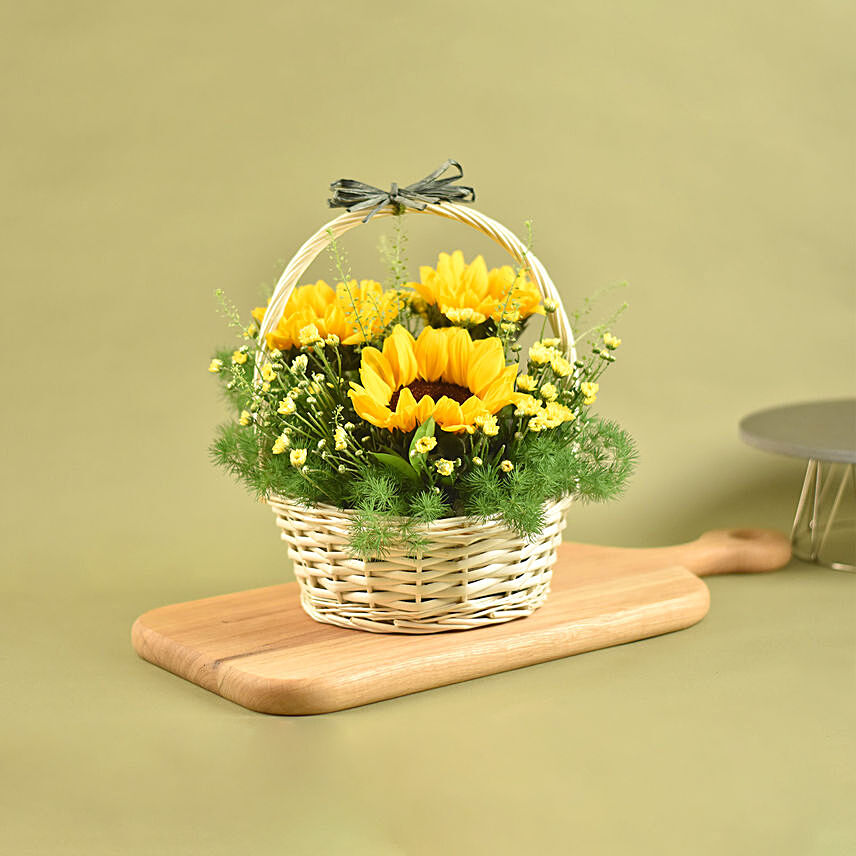 Bright Sunflowers Basket: Beautiful Yellow Flowers