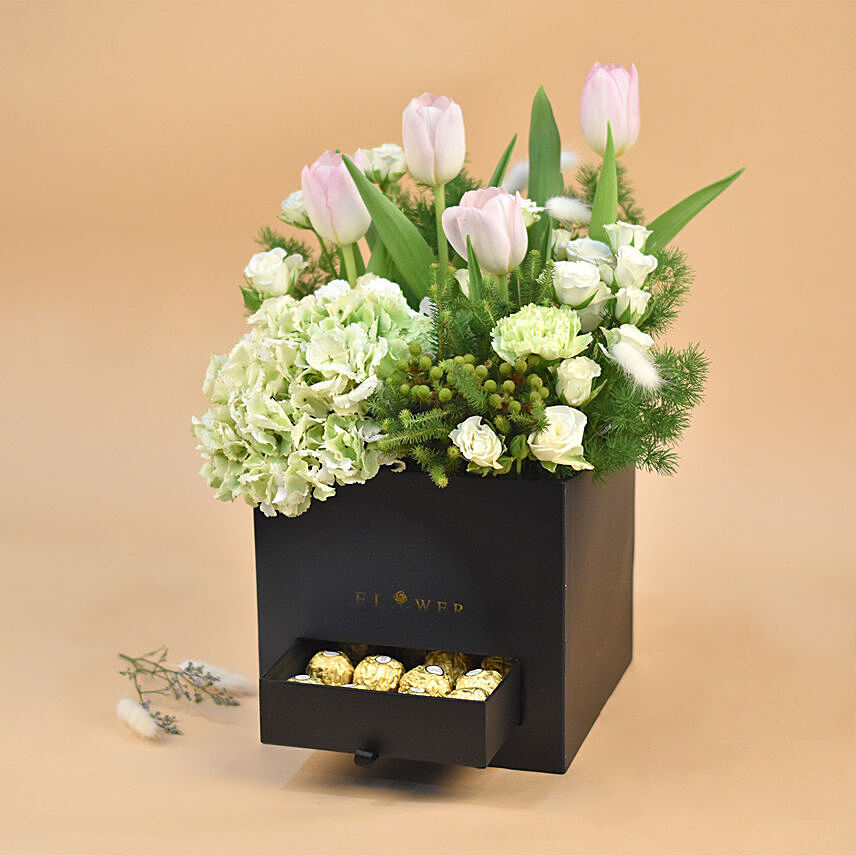 Soothing Flowers & Ferrero Box: Flowers in a Box