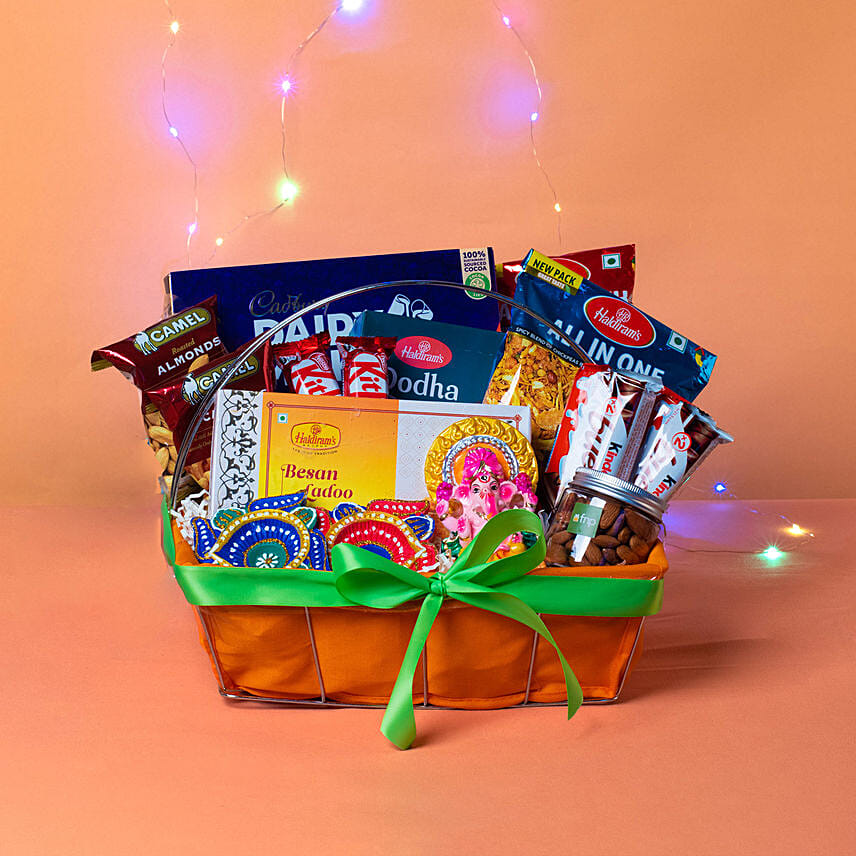 Festive Treat Gift Hamper: 