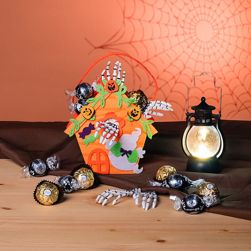 Haunted Halloween Gift Bag: Halloween Gifts 