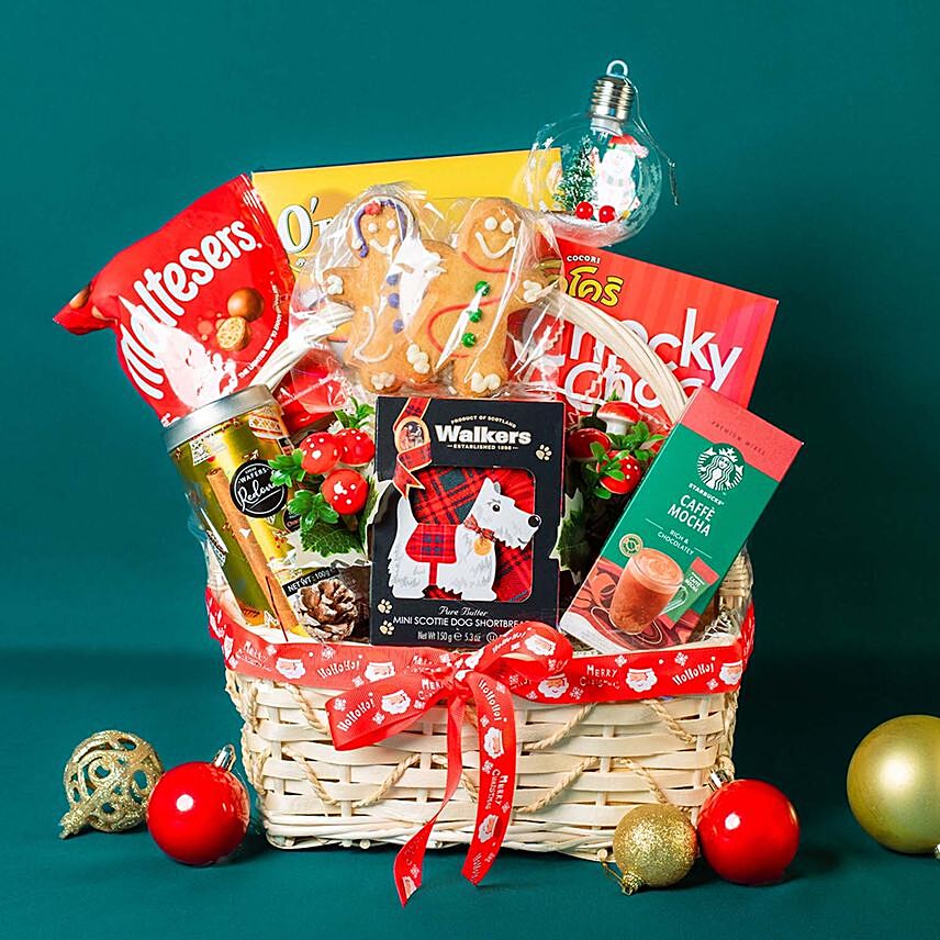 Christmas Delights Gift Hamper: Christmas Gift Delivery