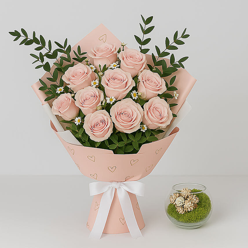 Titanic Rose Chamomile Bouquet: International Friendship Day