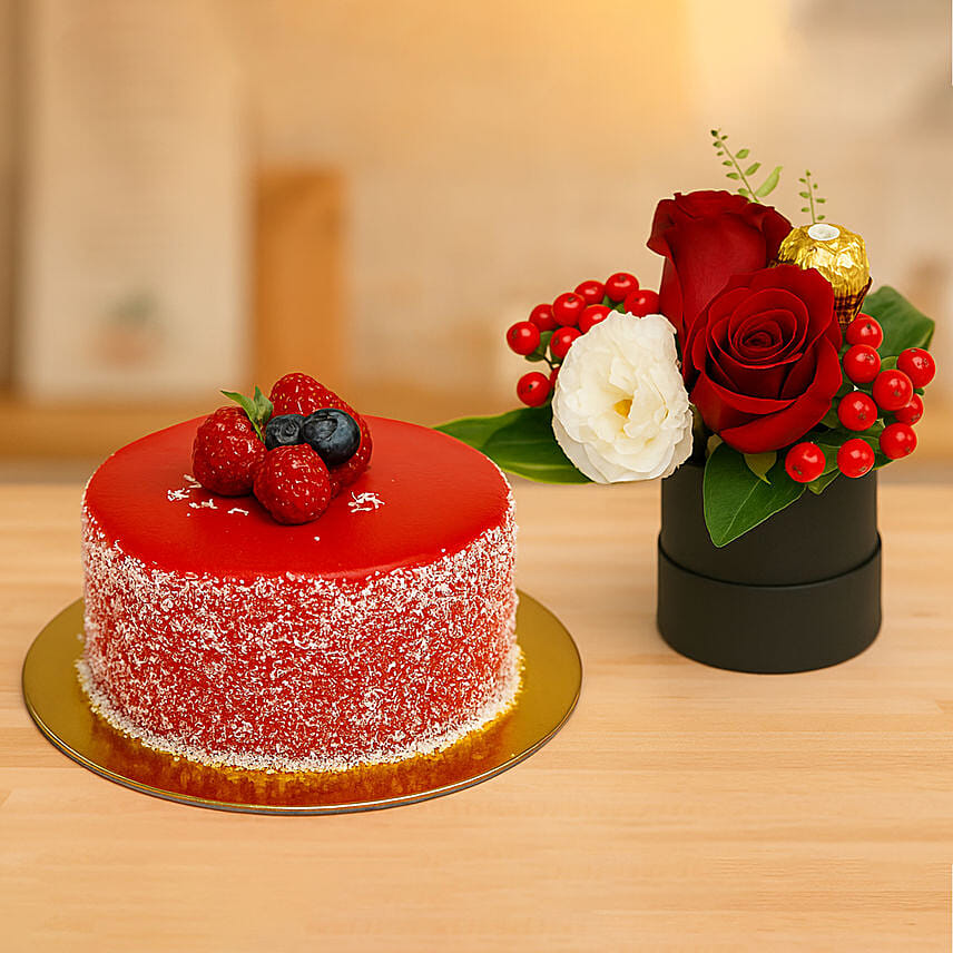 Roses And Rocher In The Box With Mini Mousse Cake: Red Flowers