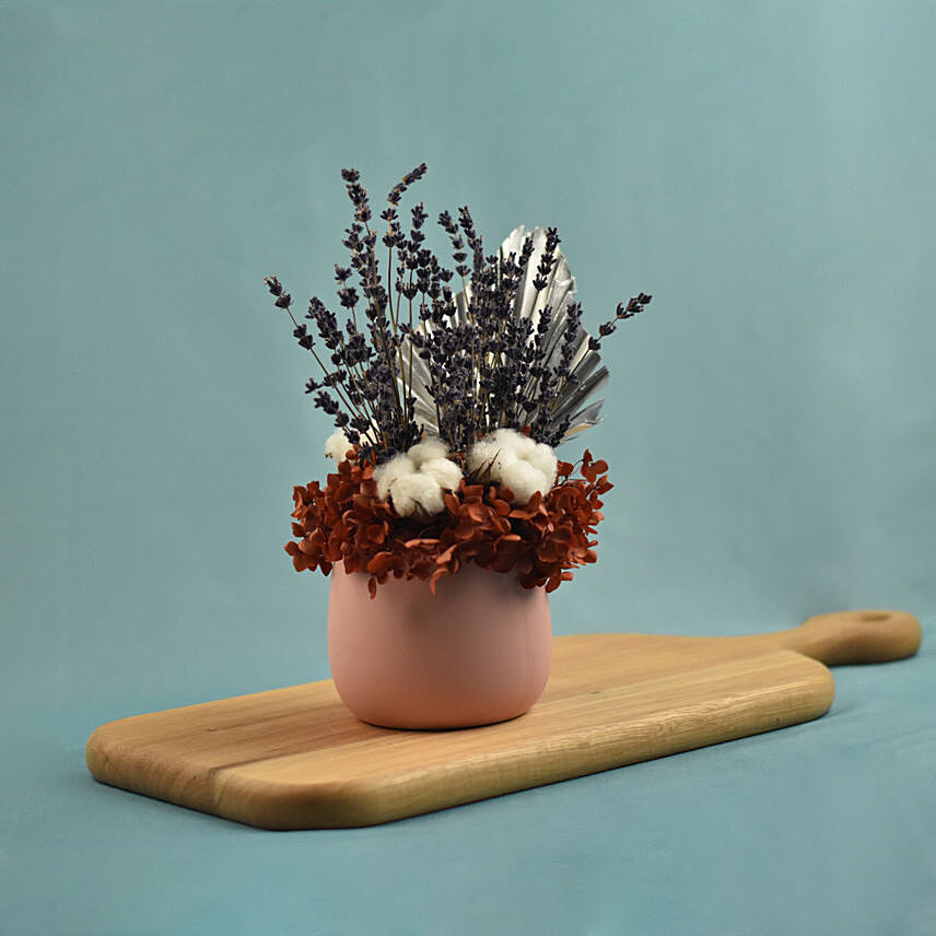 Contemporary Style Peachy Vase: Table Centerpieces