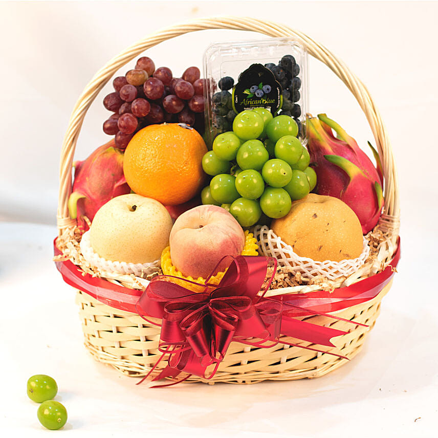 Premium Fruit Basket: Birthday Gift Hampers