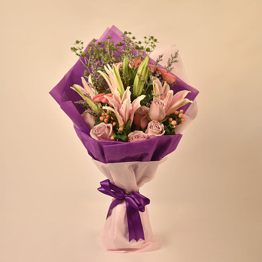 Affectionate Lilies Love: Mixed Flowers Bouquet