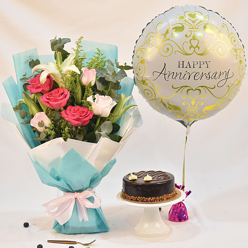 Mesmerizing Roses With Anniversary Balloon & Cake: For Anniversary