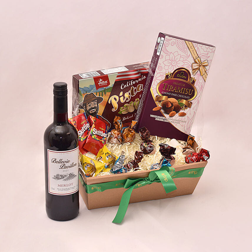 Delectable Wine Hamper: Wine Hampers Singapore