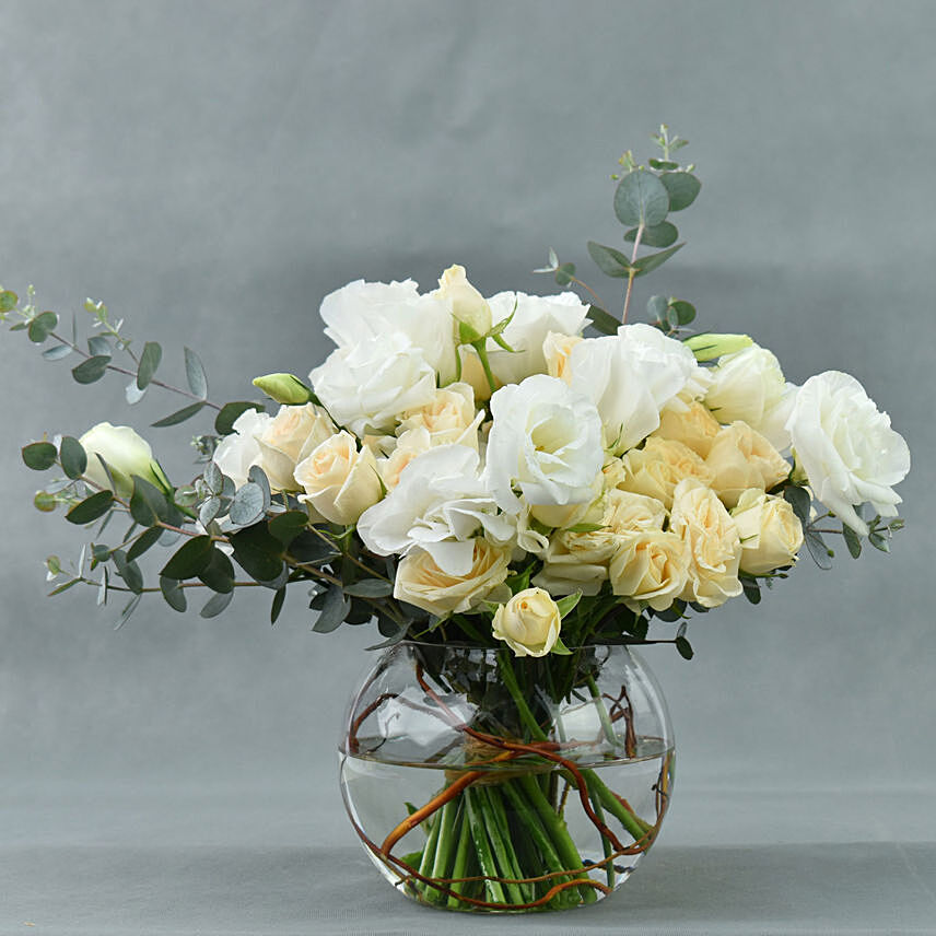 Spray Roses with White Lisianthus in Fish Bowl: Table Centerpieces 