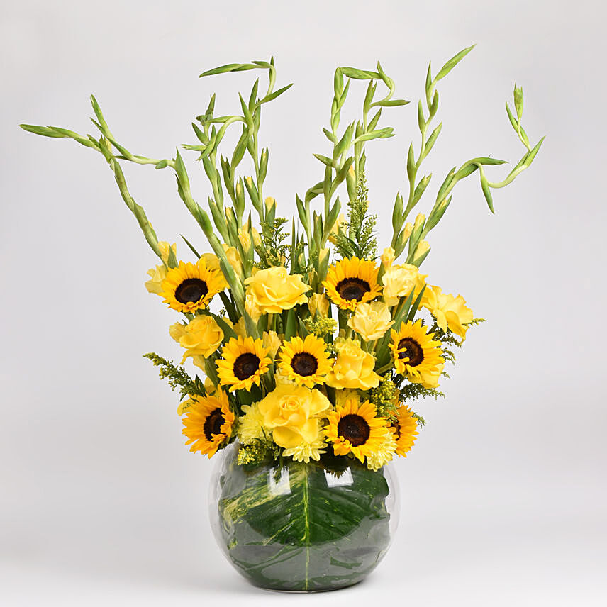 Gladiolus Mixed Flower Arrangement: Flower Vase Arrangement