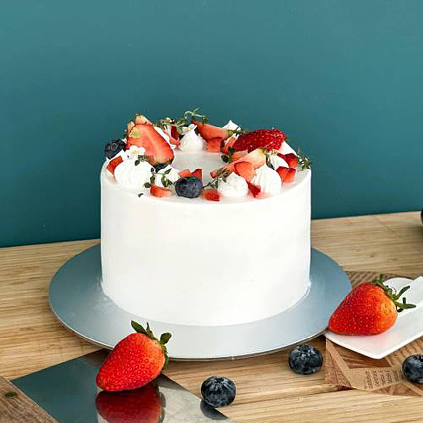Strawberry Short Cake: Vanilla Cake 