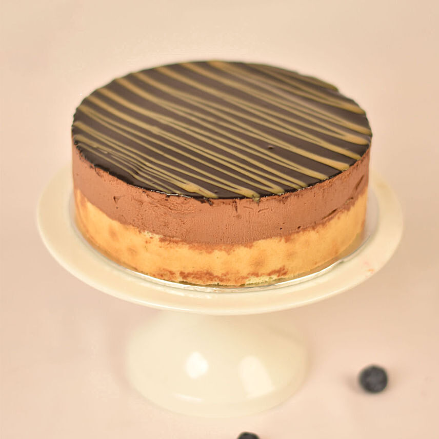 Hazelnut Praline Cake: Cakes 