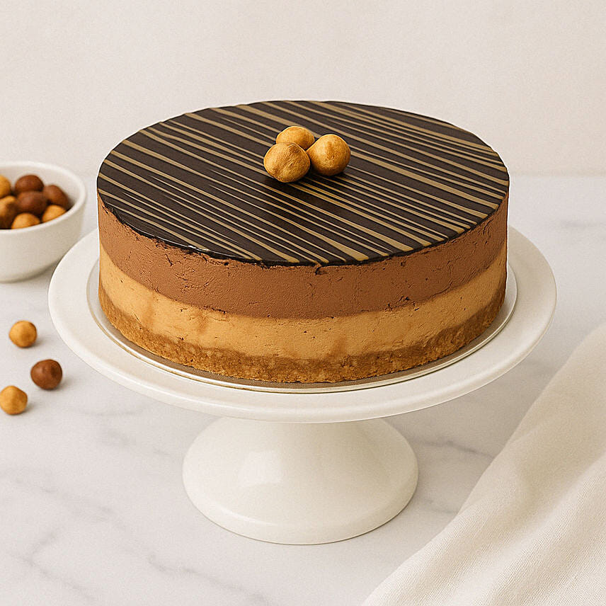 Hazelnut Praline Cake: Cakes 