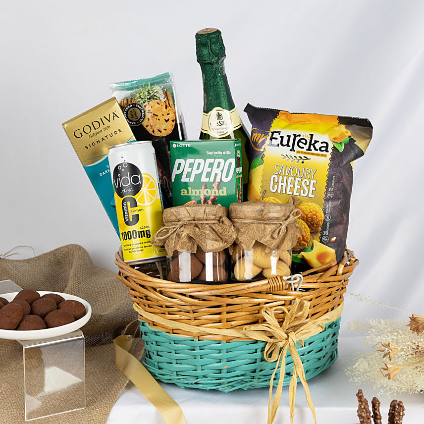 Bubbles & Snack Gift Basket: Grand Opening Gifts