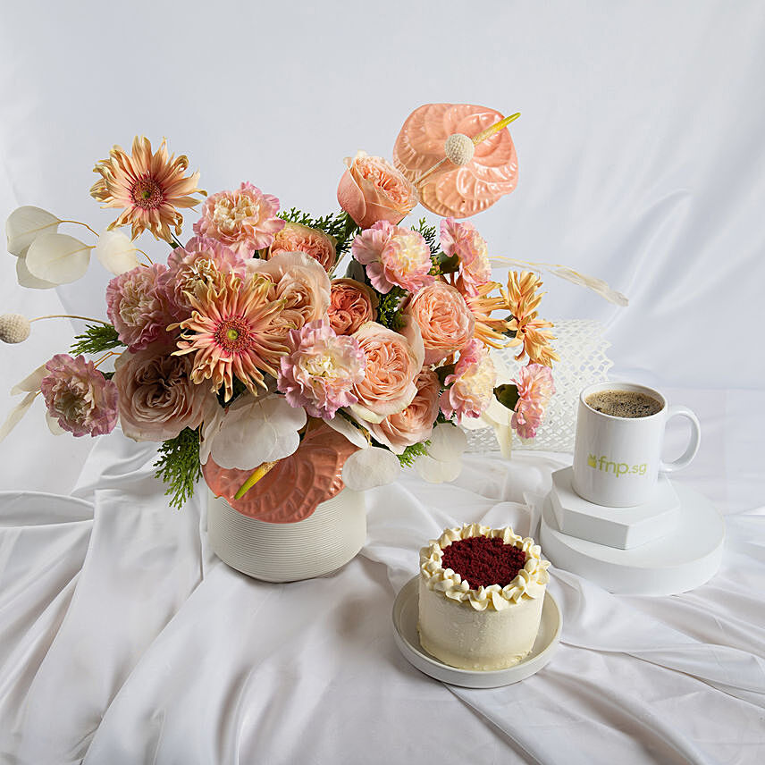 Flowers Grace and Cake: Flower Arrangements With Cake