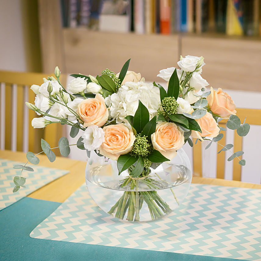 Roses and Hydrangea Flowers Table Centerpiece: Table Flowers Arrangement 
