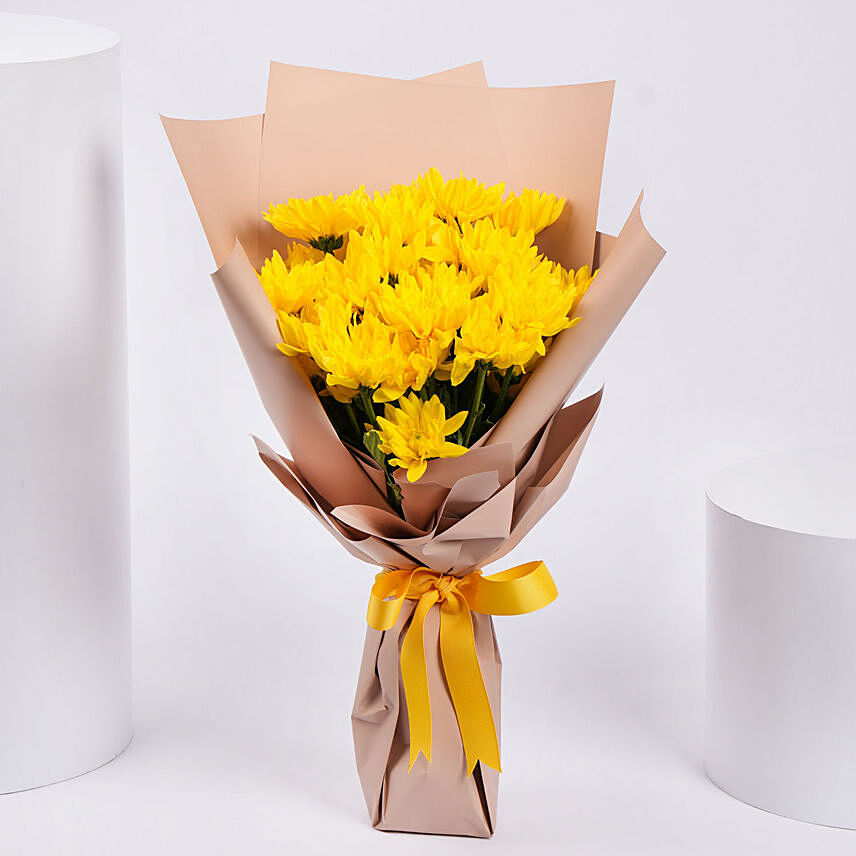 Yellow Chrysanthemum Bouquet: Bouquet of Fresh Flowers