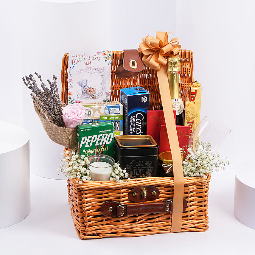 Lovely Mothers Day Wishes Basket: Gifts for Mom