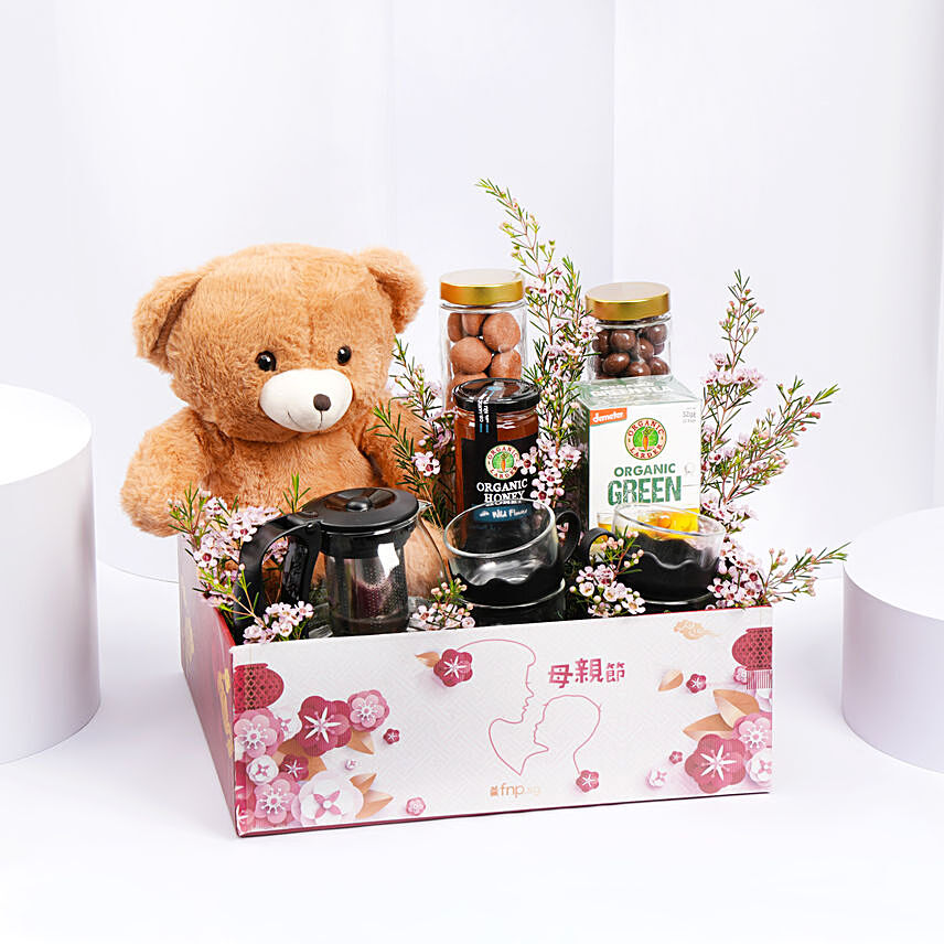 Cuddles and Tea Hamper for Mom: Gift Hamper Delivery