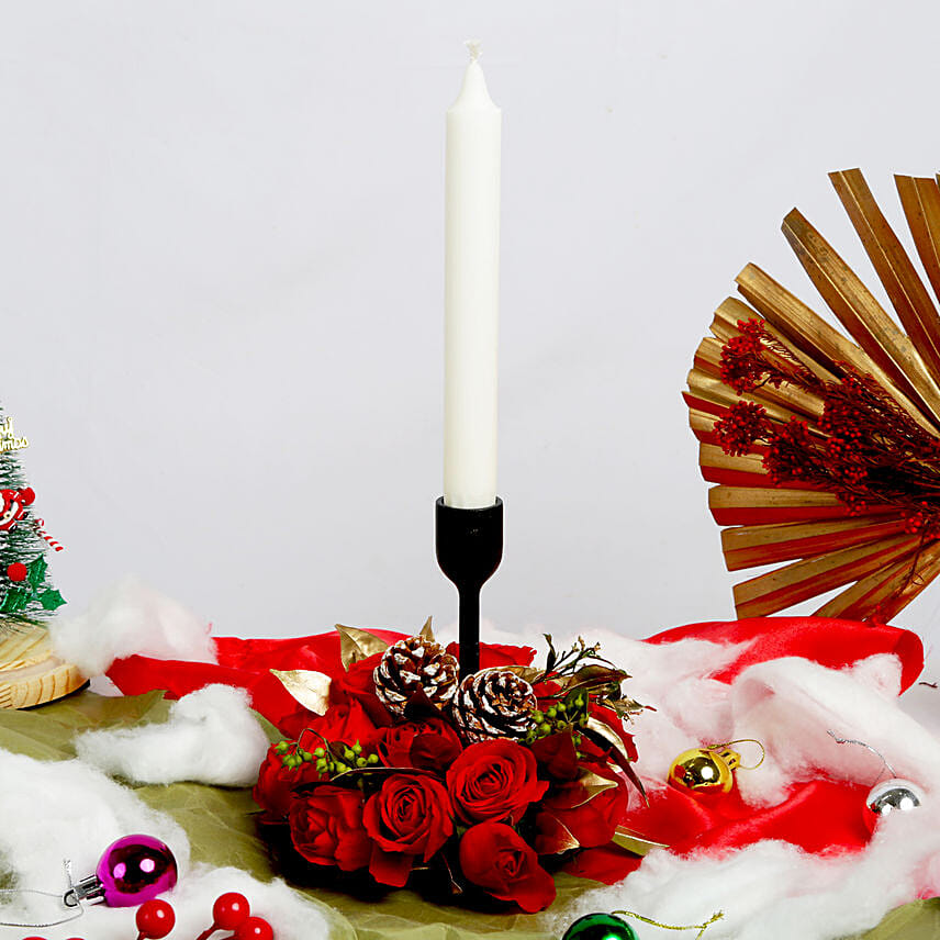 Christmas Table Flowers with Candle: Christmas Flowers