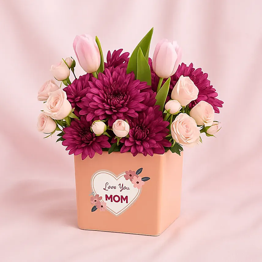 Mothers Day Flowers Vase: Gift Delivery Singapore