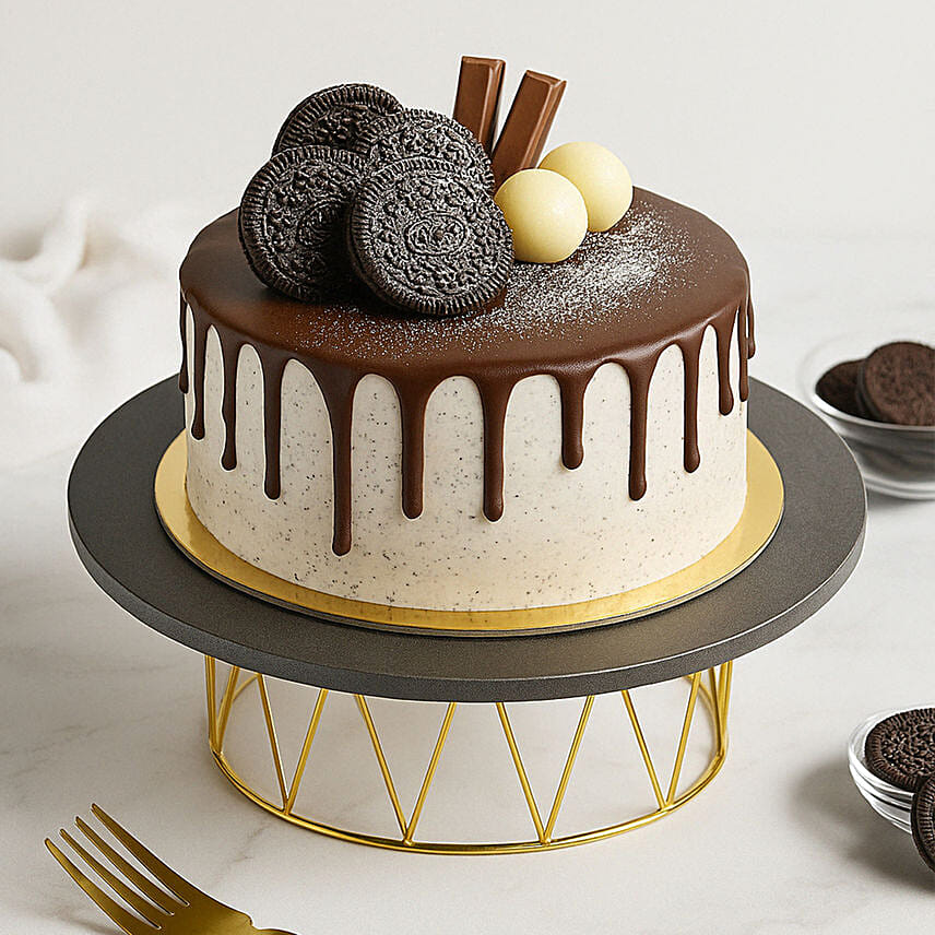 Yummy Kit Kat & Oreo Dripping Cake: National Day Theme Cakes