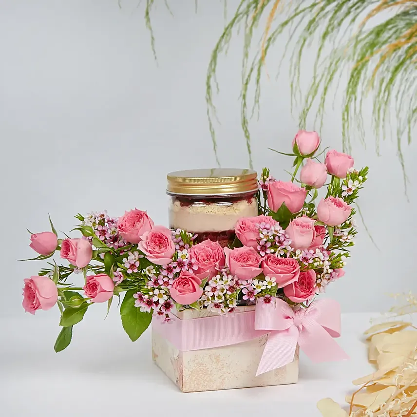 Jar Cake and Roses Box: Cake and Flowers 