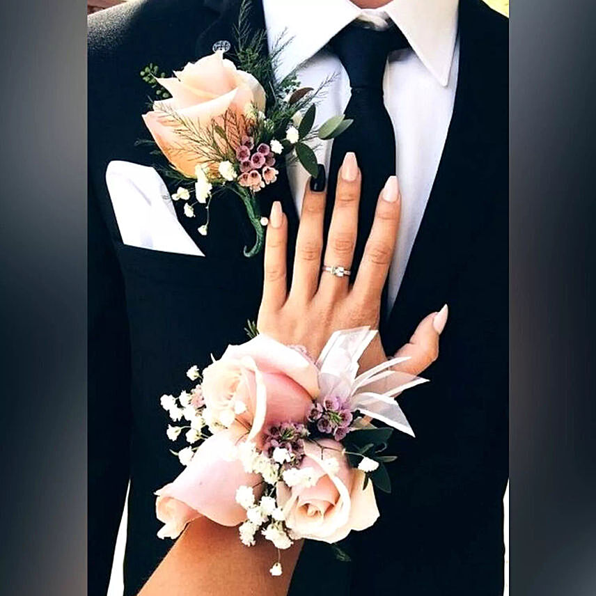 Chic boutonniere and Corsage Set