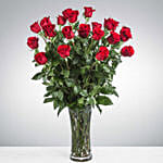 Heartfelt Love Red Roses In Glass Vase