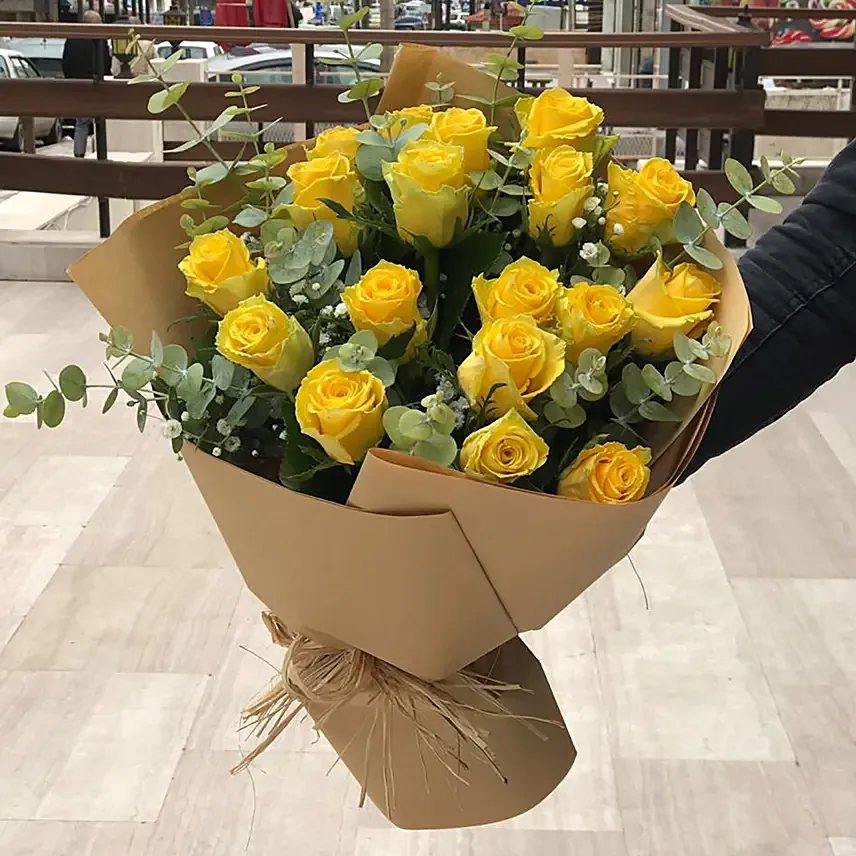 Dazzling Yellow Rose Bouquet