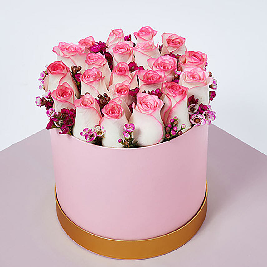 Dual Shade Roses In A Box