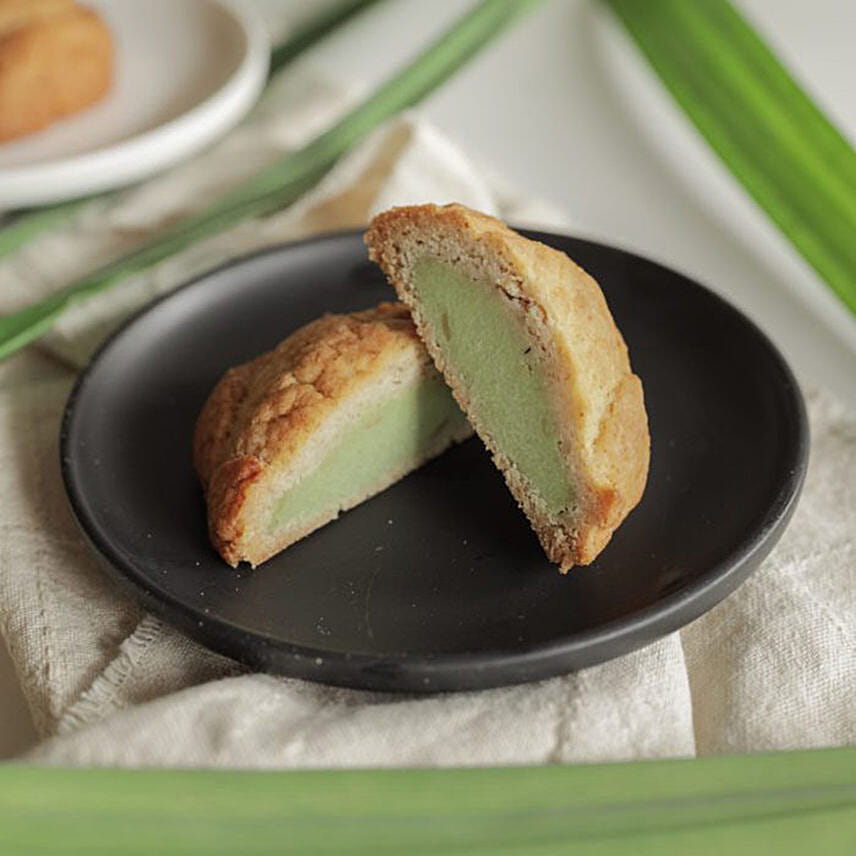 Keto Pandan Mooncake